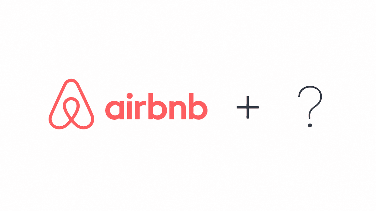 El logo de Airbnb junto a un gran signo de interrogación — ¿qué software necesitas junto a Airbnb?